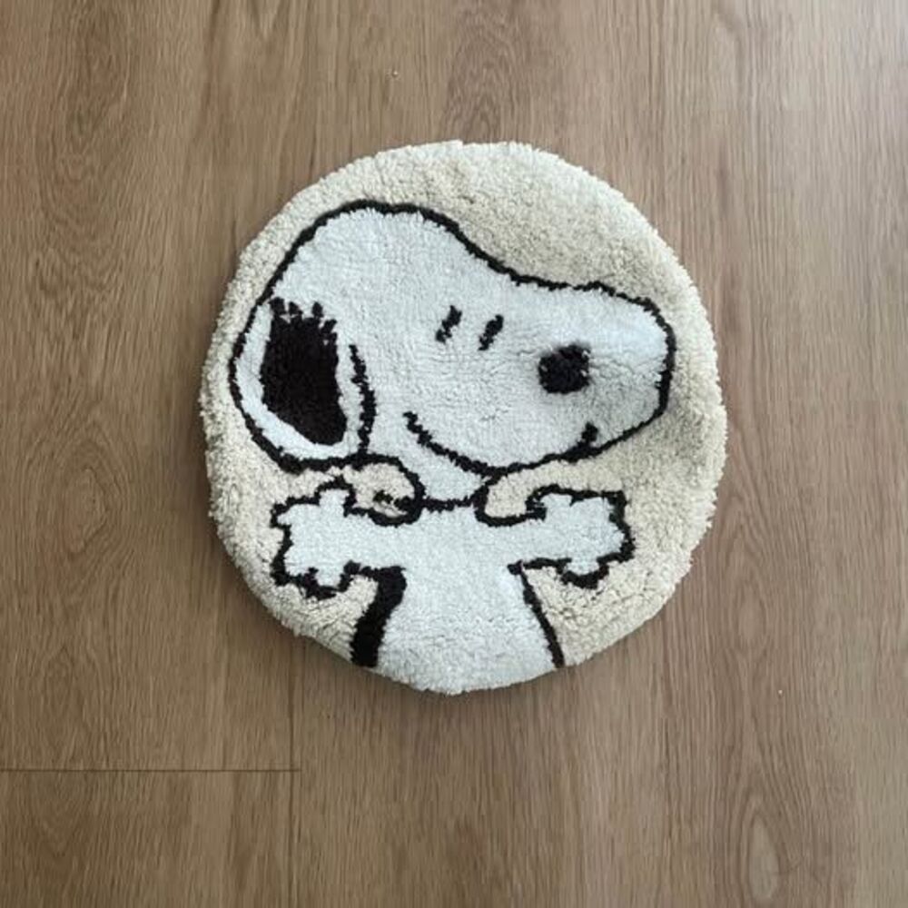 Peanuts Snoopy Tufted toilet seat Cover